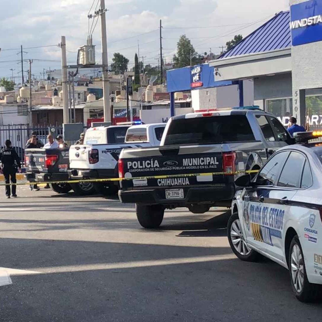 Mujer resulta herida tras explosión en autolavado
